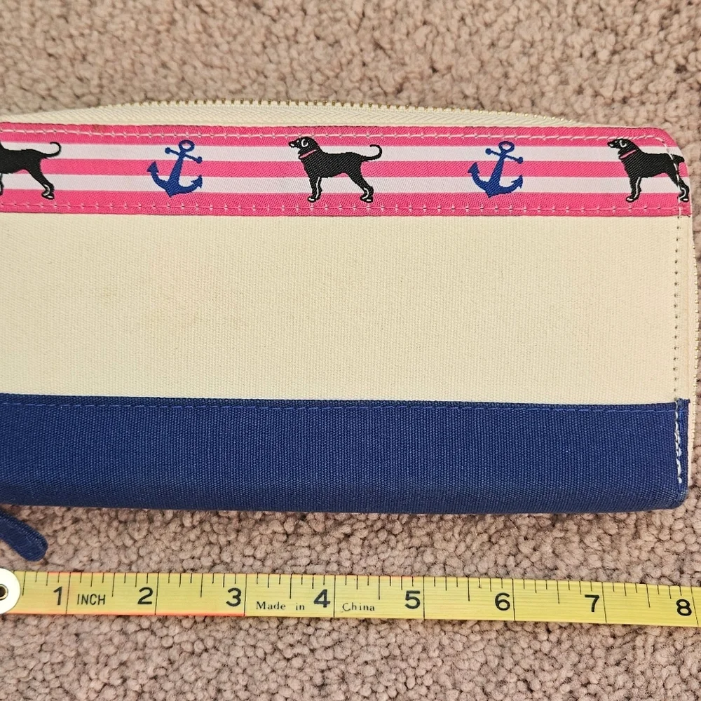 The Black Dog Martha's Vineyard Cape Cod Zip Around Wallet Pink Blue Cream